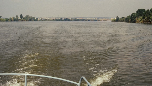 L'Ebre al 1992, abans de fer els tractaments de depuració. Foto: Carles Ibáñez/IRTA.