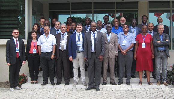 Group photo of the assistants. 