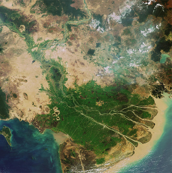 El delta del Mekong vist des de l'espai. Imatge: Agència Espacial Europea (ESA) via Wikimedia Commons.