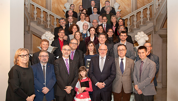 Arcadi Navarro, secretari d'Universiats i Recerca, i Jordi Baiget, conseller d'Economia i Coneixement (centre de la imatge); Francesc Ramon Subirada, Director General de Recerca, i Josep Pallarès, Director General d'Universitats (dreta de la imatge); Antonio Huerta, Director d'ICREA (en un segon terme darrere d'Antoni Navarro). Fotografia: ICREA