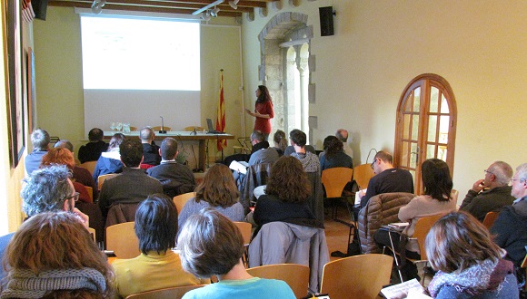 L'Anabel Sánchez explicant el projecte durant l'acte a Sant Celoni. Autor: Xavier Carbonell