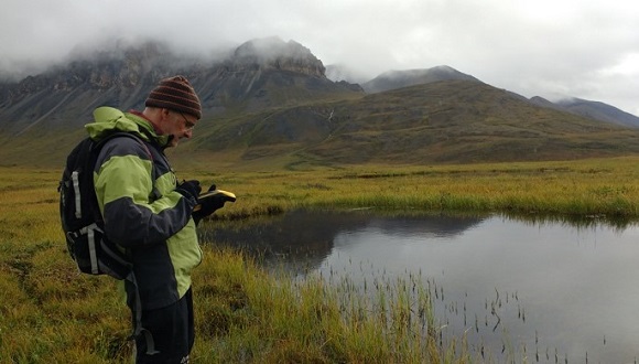 Alaska 2019. Aquesta campanya comenten els investigadors que va ser molt més dura que l’anterior pel fred extrem i les nevades i pluges habituals. Per accedir al lloc de mostreig necessitaven dues hores i mitja en cotxe i caminant. 