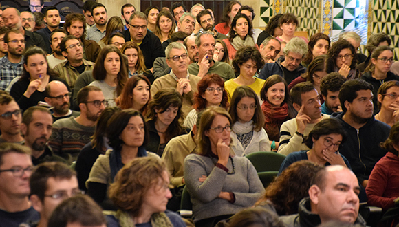 La Sala Prat de la Riba estava plena de gom a gom