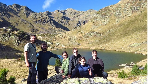 L'equip de voluntaris i científics l'estiu de 2015 als Pirineus. Font: Facebook 'Wildlife in the changing Andorran Pyrenees'