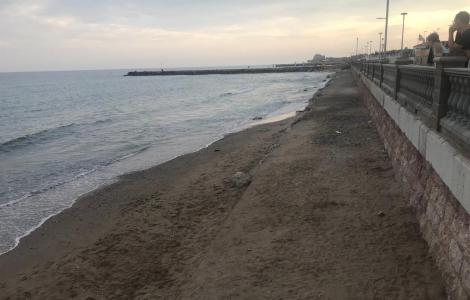 Platja de Sitges en juliol de 2023. Foto: Annelies Broekman.